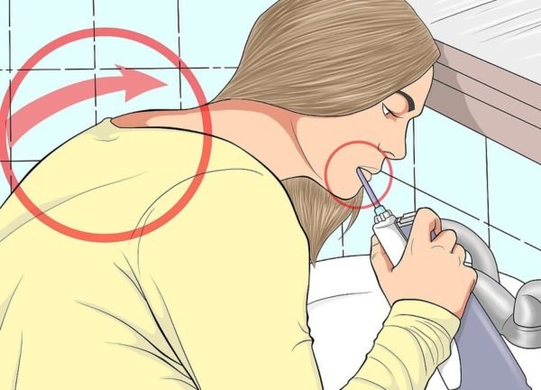 Очистка ротовой полости с сомкнутыми губами