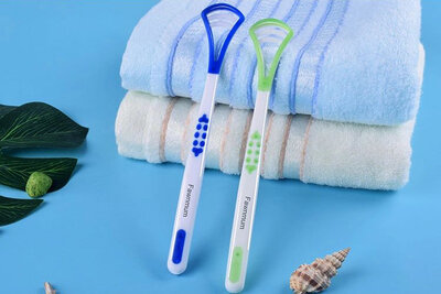Fawnmum Tongue Scraper Plastic Blue